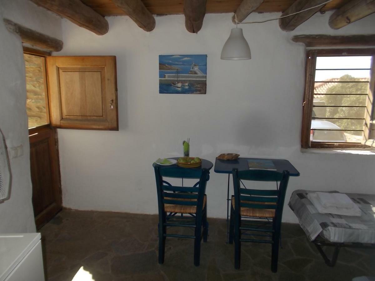 Cyclades Olive Museum'S Guest House Pitrofos Exterior photo