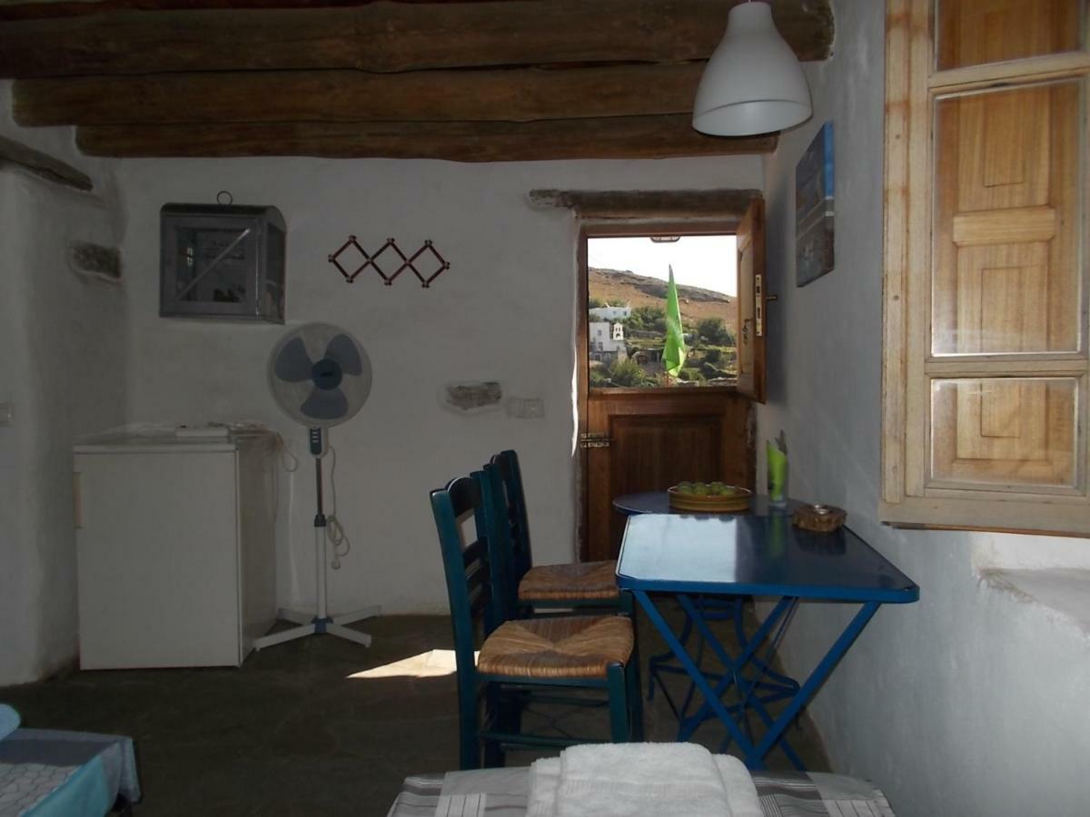 Cyclades Olive Museum'S Guest House Pitrofos Exterior photo