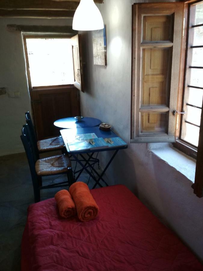 Cyclades Olive Museum'S Guest House Pitrofos Exterior photo