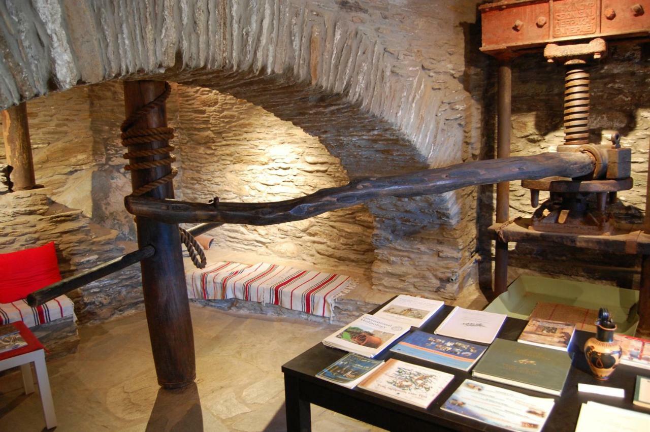Cyclades Olive Museum'S Guest House Pitrofos Exterior photo